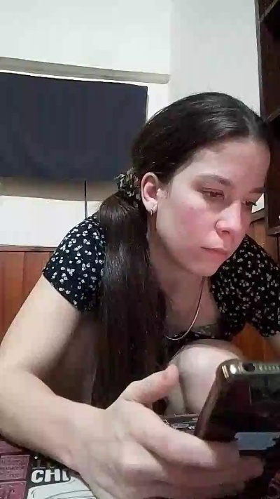 melu021 live cam on Cam4