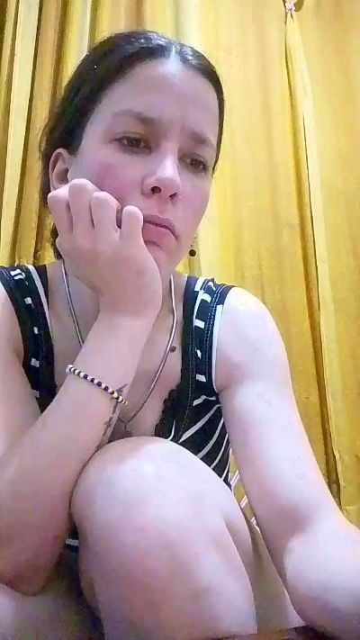 melu021 live cam on Cam4
