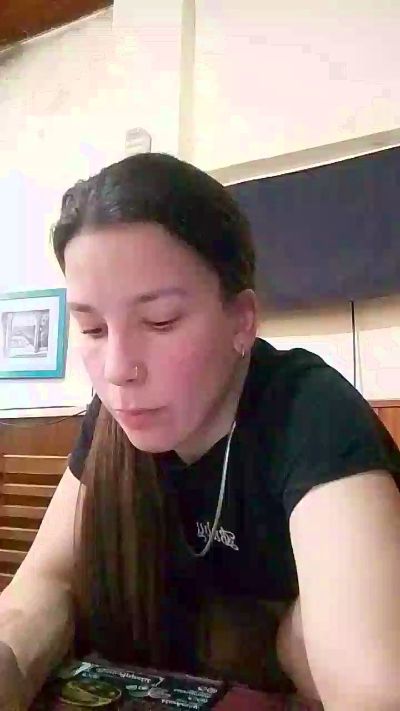melu021 live cam on Cam4