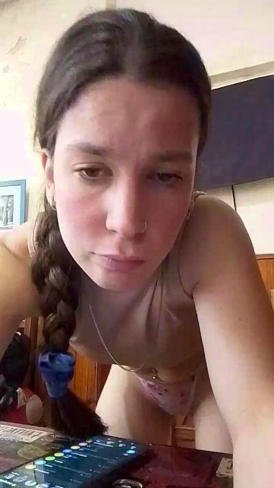 melu021 live cam on Cam4