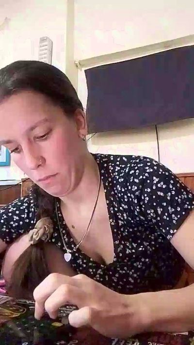 melu021 live cam on Cam4