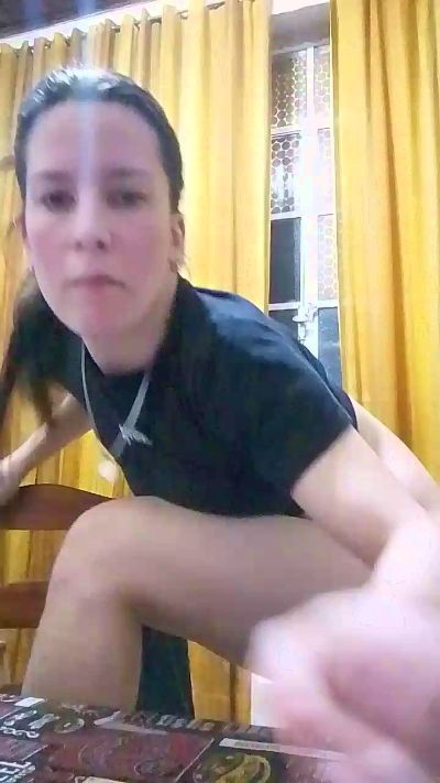 melu021 live cam on Cam4
