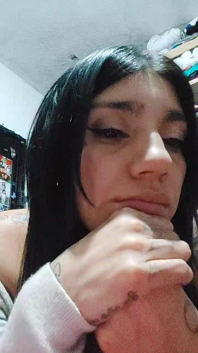 mely42 live cam on Cam4