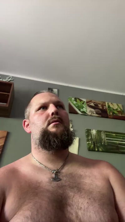 mend18 live cam on Cam4