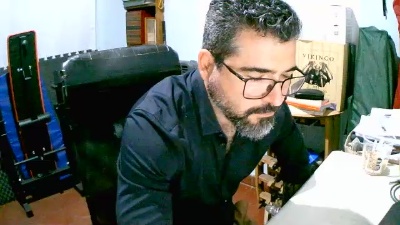 mendo7 live cam on Cam4