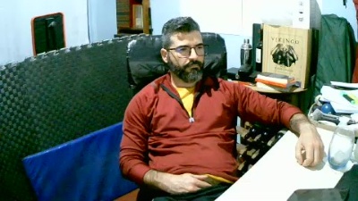 mendo7 live cam on Cam4