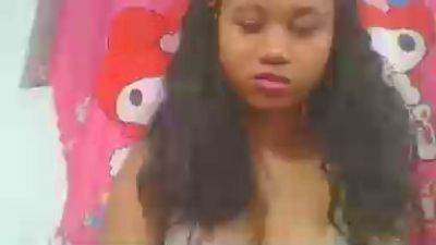 mendrika5 live cam on Cam4