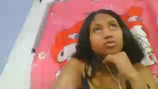 mendrika5 live cam on Cam4
