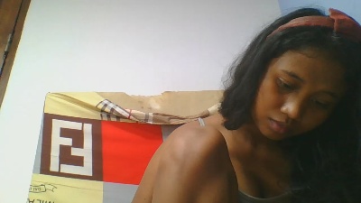 mendrika5 live cam on Cam4