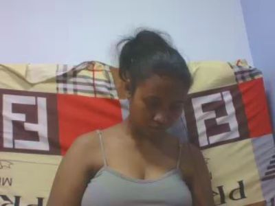 mendrika5 live cam on Cam4