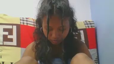 mendrika5 live cam on Cam4