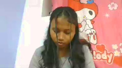 mendrika5 live cam on Cam4