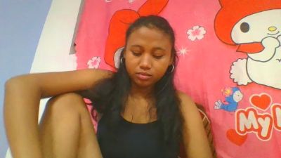 mendrika5 live cam on Cam4