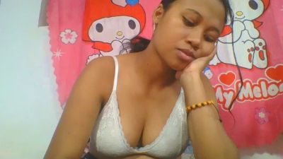 mendrika5 live cam on Cam4