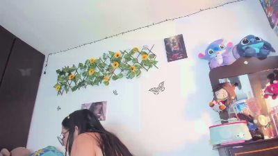 mensia_ live cam on Cam4