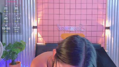 mensia_ live cam on Cam4