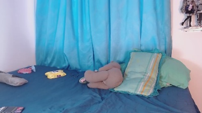 mensia_ live cam on Cam4