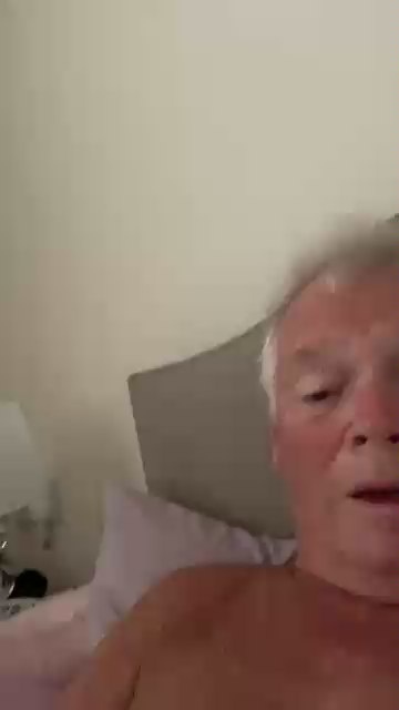 merrymann28 live cam on Cam4