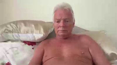 merrymann28 live cam on Cam4