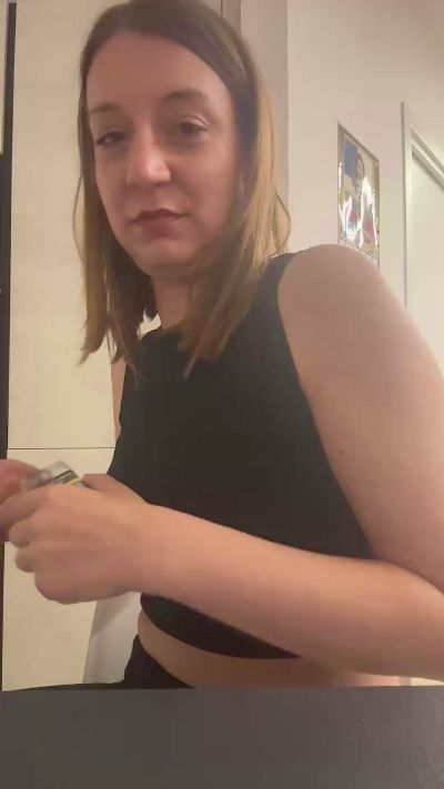 merylu_hot live cam on Cam4