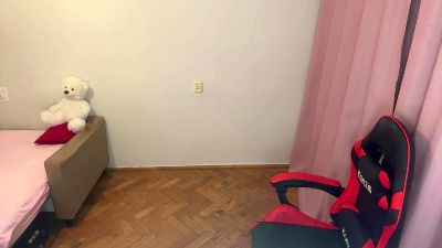 messy_nessy live cam on Cam4