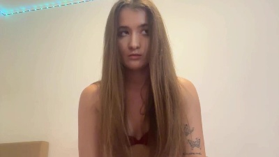 messy_nessy live cam on Cam4