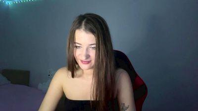 messy_nessy live cam on Cam4