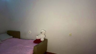 messy_nessy live cam on Cam4