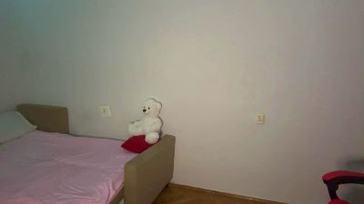 messy_nessy live cam on Cam4