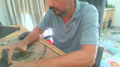 mfo83 live cam on Cam4