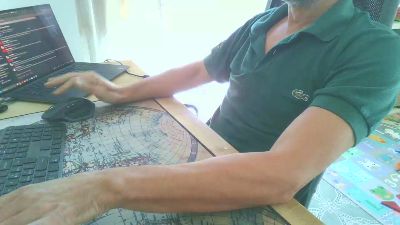 mfo83 live cam on Cam4