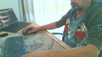 mfo83 live cam on Cam4