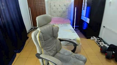 mhata_juan live cam on Cam4