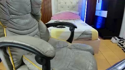 mhata_juan live cam on Cam4