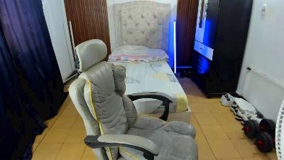 mhata_juan live cam on Cam4