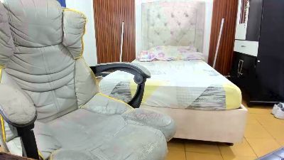 mhata_juan live cam on Cam4