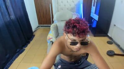 mhata_juan live cam on Cam4