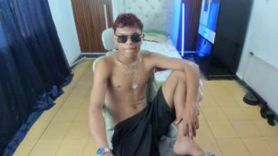 mhata_juan live cam on Cam4