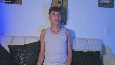 mhatias_ live cam on Cam4