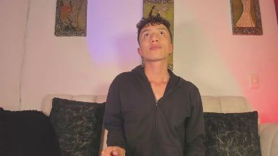 mhatias_ live cam on Cam4