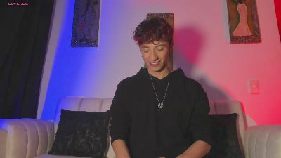 mhatias_ live cam on Cam4