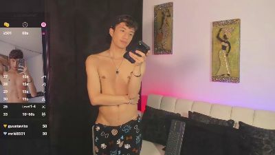 mhatias_ live cam on Cam4