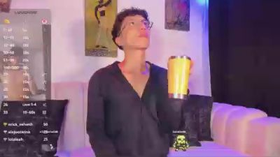 mhatias_ live cam on Cam4