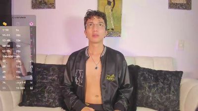 mhatias_ live cam on Cam4