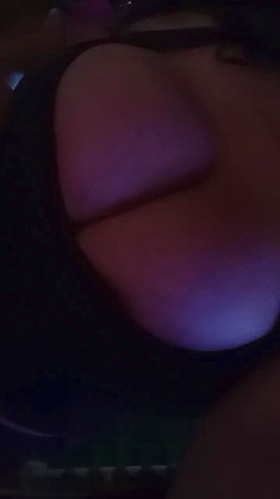 mia02 live cam on Cam4
