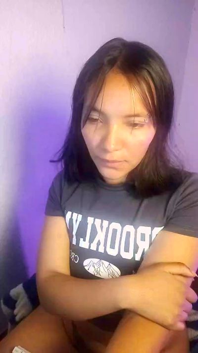 mia_blue01 live cam on Cam4