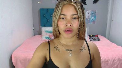 mia_sexgirl live cam on Cam4