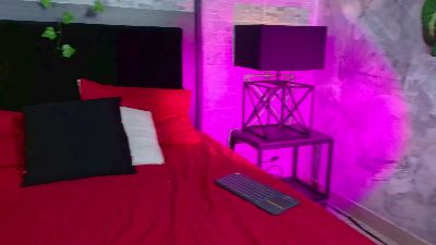mia_venon live cam on Cam4
