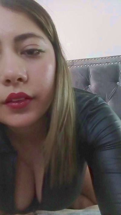 miaa_kimm4 live cam on Cam4