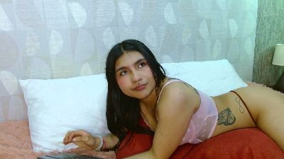 miacastellanos_ live cam on Cam4